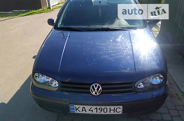 Універсал Volkswagen Golf 2001 в Києві