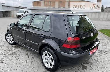 Хэтчбек Volkswagen Golf 2000 в Луцке