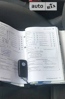 Хэтчбек Volkswagen Golf 2004 в 
