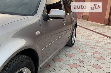 Универсал Volkswagen Golf 2003 в 