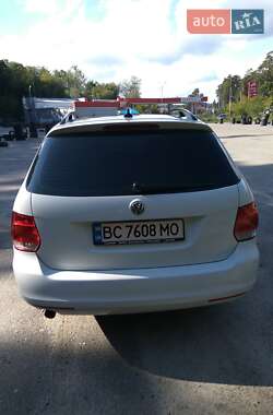 Универсал Volkswagen Golf 2010 в Львове