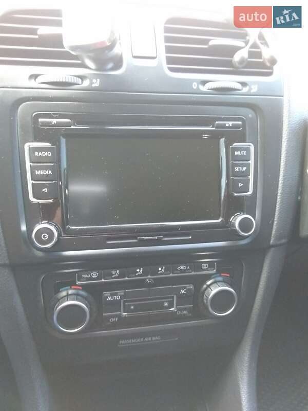 Універсал Volkswagen Golf 2010 в Львові