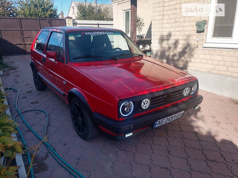 Хэтчбек Volkswagen Golf 1987 в Павлограде