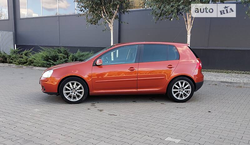 Хэтчбек Volkswagen Golf 2006 в Белой Церкви