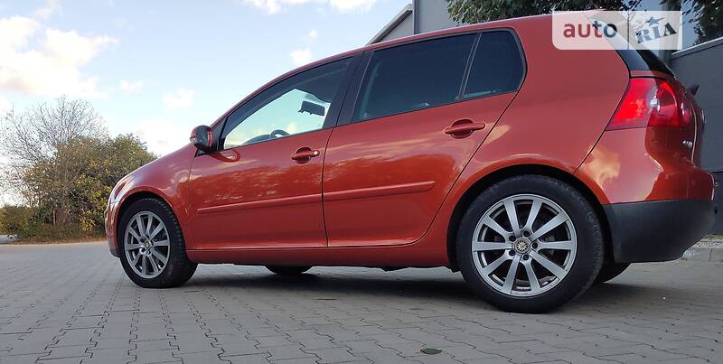 Хэтчбек Volkswagen Golf 2006 в Белой Церкви