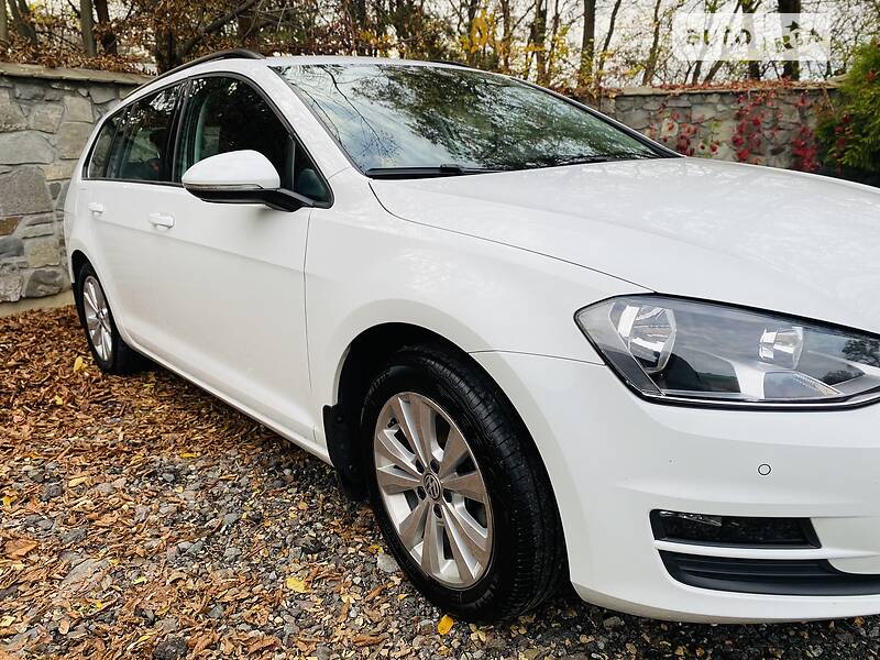 Універсал Volkswagen Golf 2017 в Львові