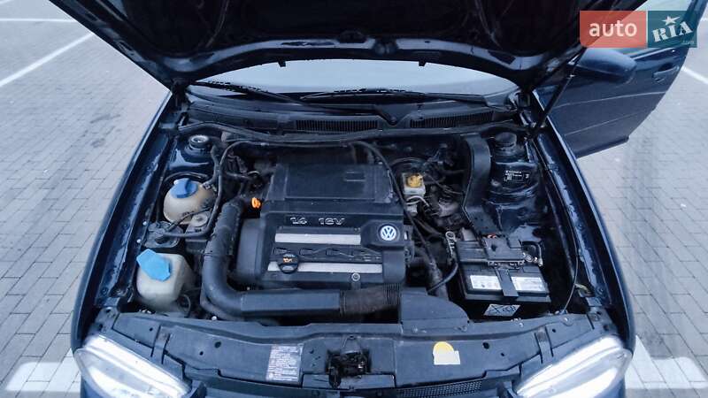 Універсал Volkswagen Golf 2000 в Сумах
