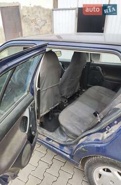 Хетчбек Volkswagen Golf 1994 в Снятині