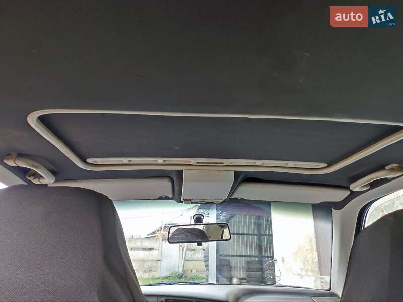 Хетчбек Volkswagen Golf 1994 в Снятині