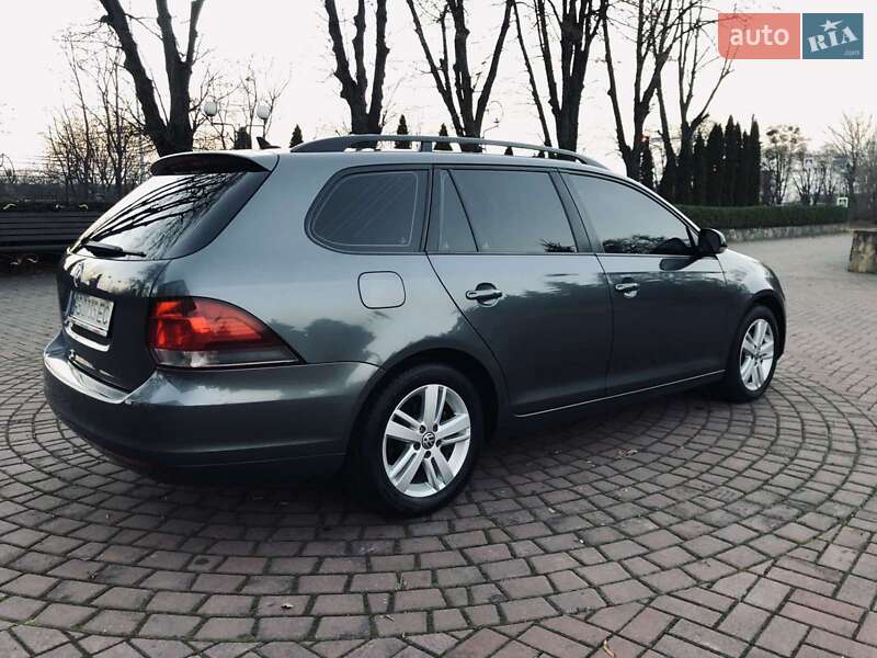 Універсал Volkswagen Golf 2013 в Києві