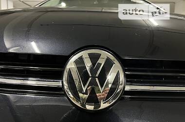 Хетчбек Volkswagen Golf 2020 в 