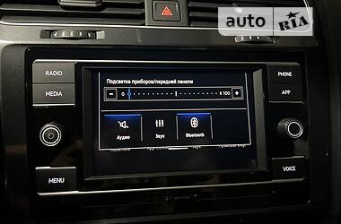 Хетчбек Volkswagen Golf 2020 в 