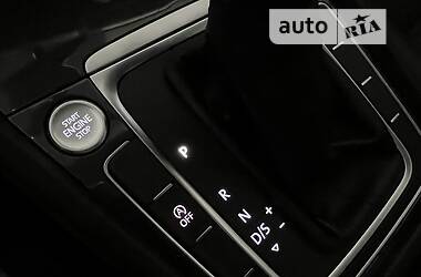 Хетчбек Volkswagen Golf 2020 в 