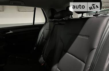 Хетчбек Volkswagen Golf 2020 в 