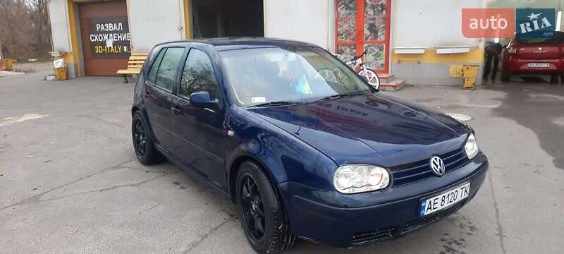 Volkswagen Golf 2000