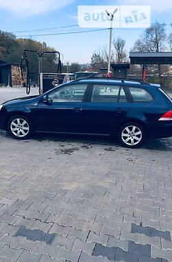 Універсал Volkswagen Golf 2008 в Чернівцях