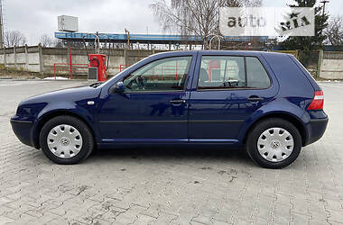 Хетчбек Volkswagen Golf 2003 в Вінниці