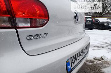 Хэтчбек Volkswagen Golf 2011 в Житомире