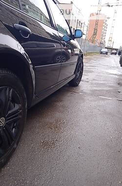 Хэтчбек Volkswagen Golf 2001 в Сумах