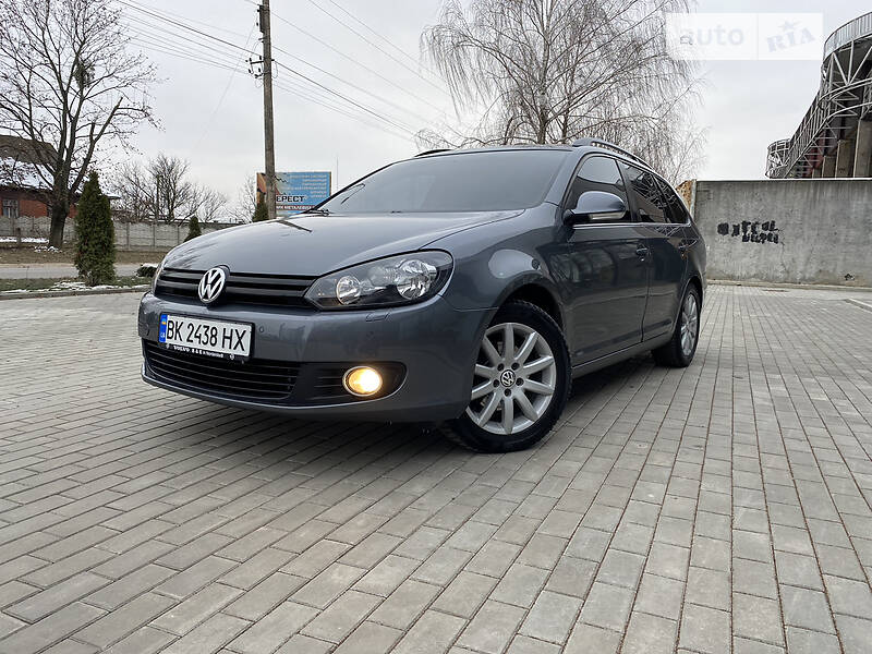 Универсал Volkswagen Golf 2009 в Березному