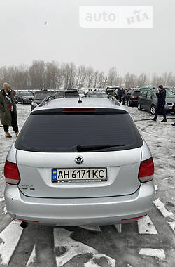 Універсал Volkswagen Golf 2010 в 