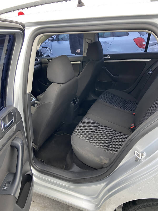 Універсал Volkswagen Golf 2010 в Києві