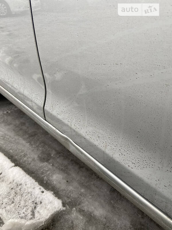 Універсал Volkswagen Golf 2010 в Києві