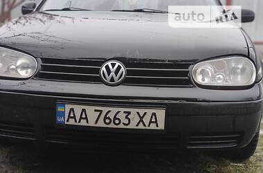 Универсал Volkswagen Golf 2000 в Киеве