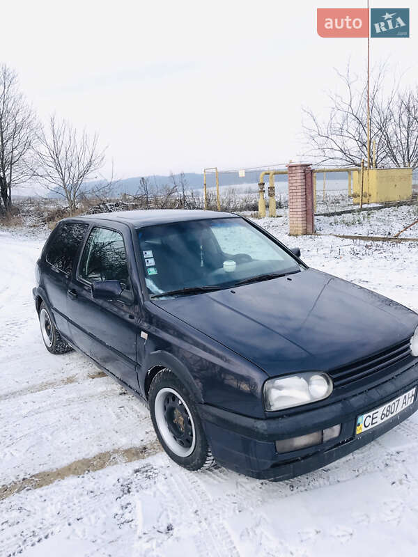 Седан Volkswagen Golf 1993 в 