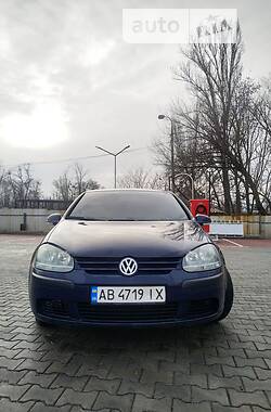 Хэтчбек Volkswagen Golf 2004 в Виннице