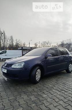 Хэтчбек Volkswagen Golf 2004 в Виннице