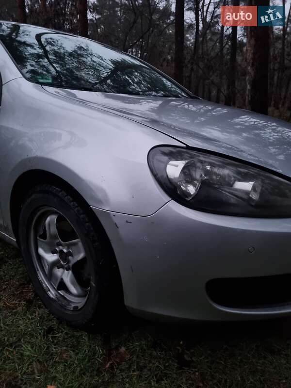 Хэтчбек Volkswagen Golf 2009 в Харькове