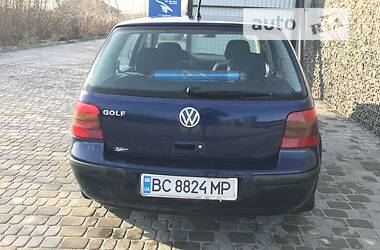 Хэтчбек Volkswagen Golf 2002 в Львове