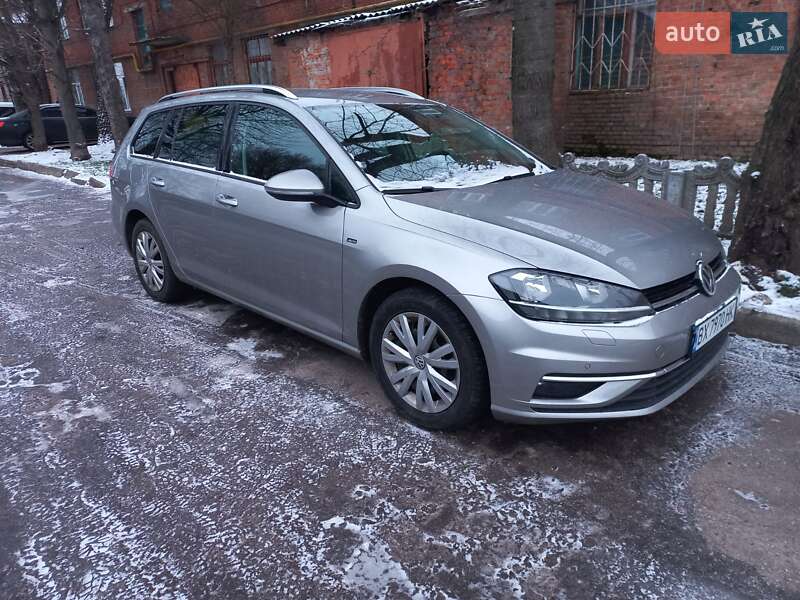 Универсал Volkswagen Golf 2018 в Хмельницком