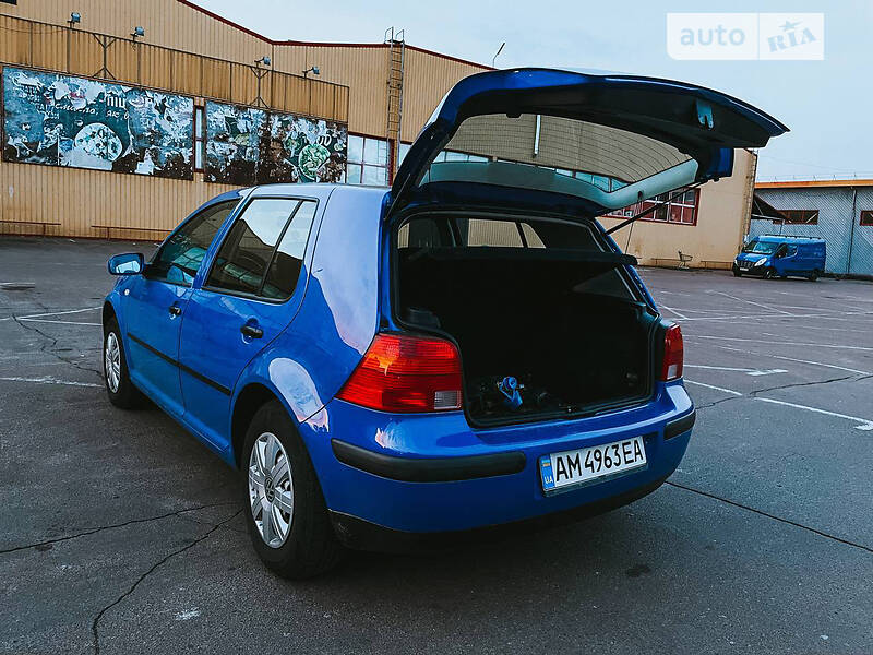 Хэтчбек Volkswagen Golf 1999 в Житомире