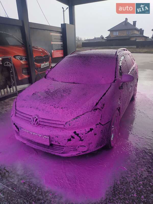 Универсал Volkswagen Golf 2011 в Каменец-Подольском