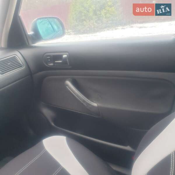 Універсал Volkswagen Golf 2000 в Піщанці