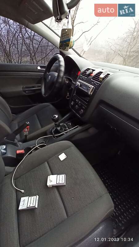 Хетчбек Volkswagen Golf 2005 в Коломиї