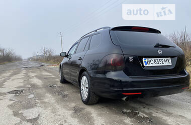 Універсал Volkswagen Golf 2013 в 