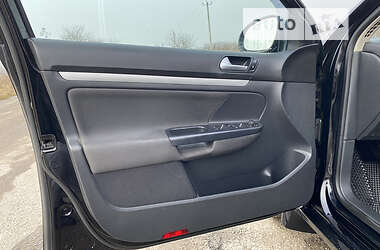 Універсал Volkswagen Golf 2013 в 