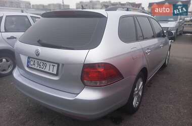 Универсал Volkswagen Golf 2012 в Городище