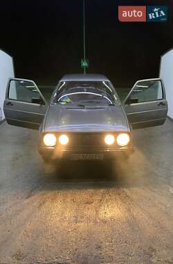 Хэтчбек Volkswagen Golf 1989 в 