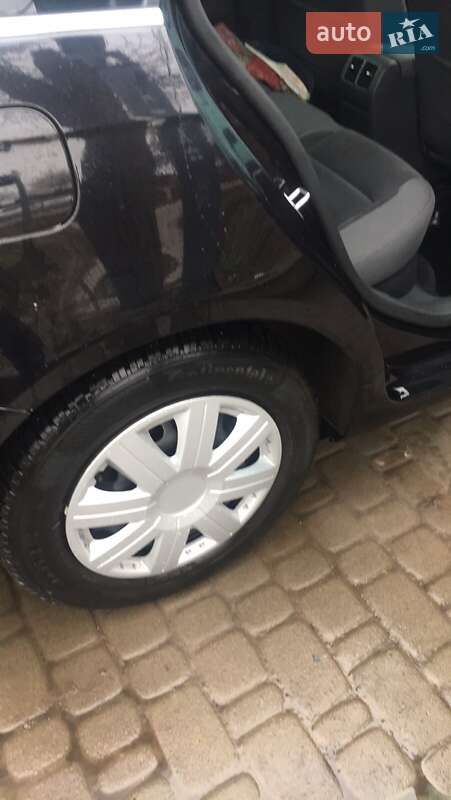 Универсал Volkswagen Golf 2009 в Коростене фото 9 Универсал Volkswagen Golf 2009 в Коростене