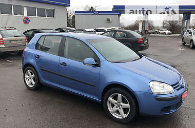 Хэтчбек Volkswagen Golf 2004 в Ровно