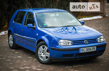 Хэтчбек Volkswagen Golf 2001 в Самборе