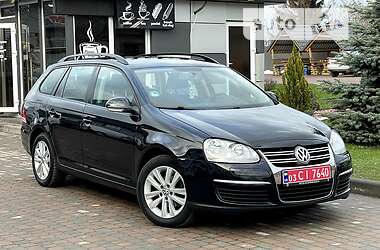 Универсал Volkswagen Golf 2008 в Сарнах