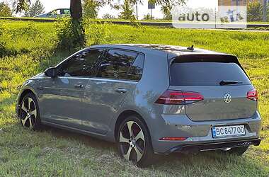 Хетчбек Volkswagen Golf 2015 в Львові