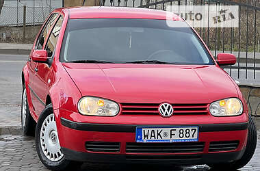 Хэтчбек Volkswagen Golf 2002 в Самборе