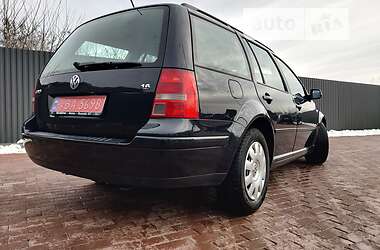 Универсал Volkswagen Golf 2005 в Сарнах