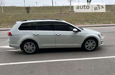 Универсал Volkswagen Golf 2015 в Киеве